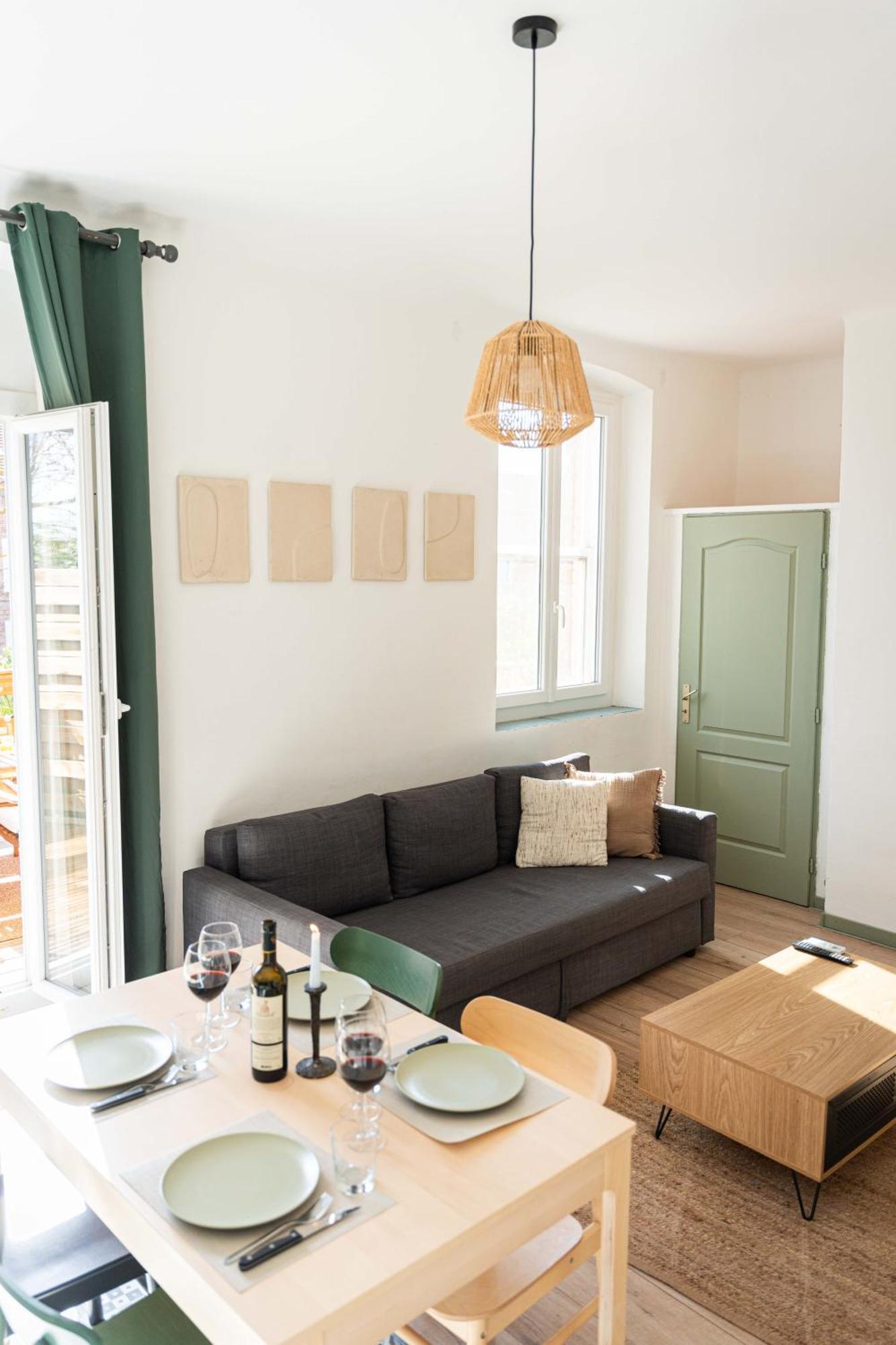 סלון-דו-ז'ירו Grand Appartement Familiale - Camargue מראה חיצוני תמונה