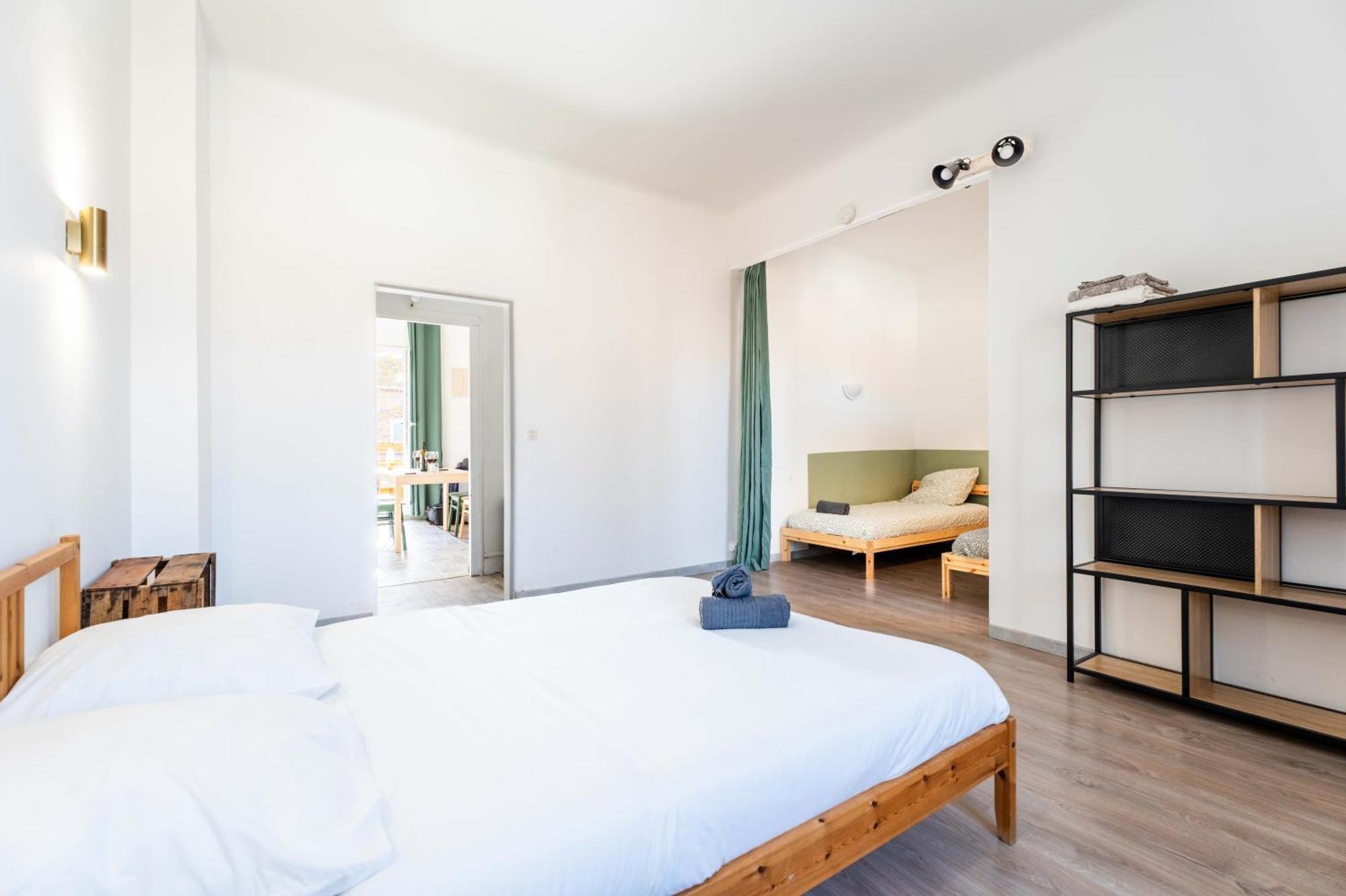 סלון-דו-ז'ירו Grand Appartement Familiale - Camargue מראה חיצוני תמונה